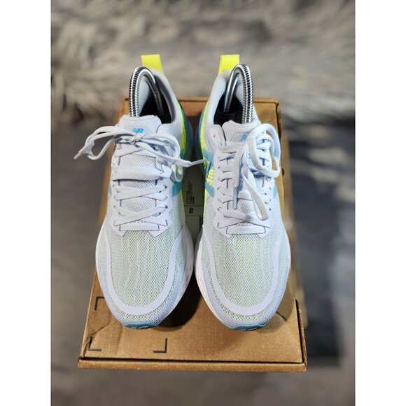 New Balance Runners Size 7.5W - Picture 2 of 6